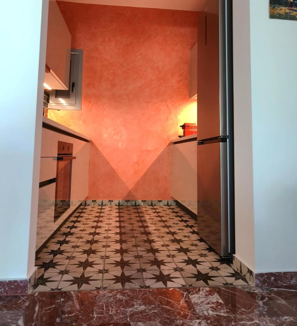 Apartamento Stylish Artistic Flat With View, Three Min To Metro Atenas Exterior foto