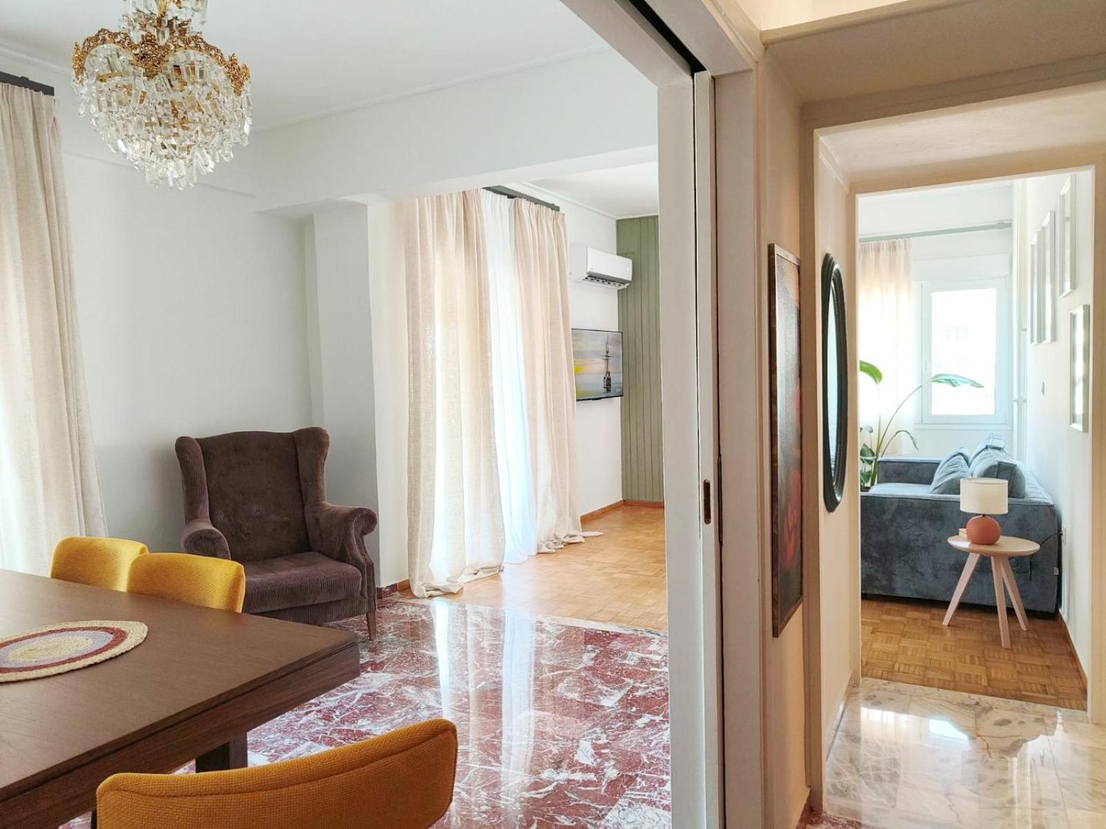 Apartamento Stylish Artistic Flat With View, Three Min To Metro Atenas Exterior foto