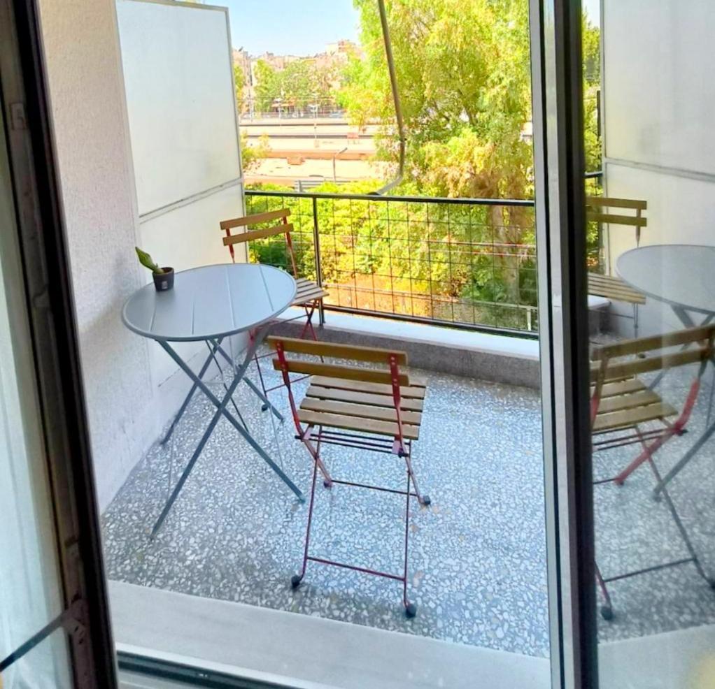 Apartamento Stylish Artistic Flat With View, Three Min To Metro Atenas Exterior foto