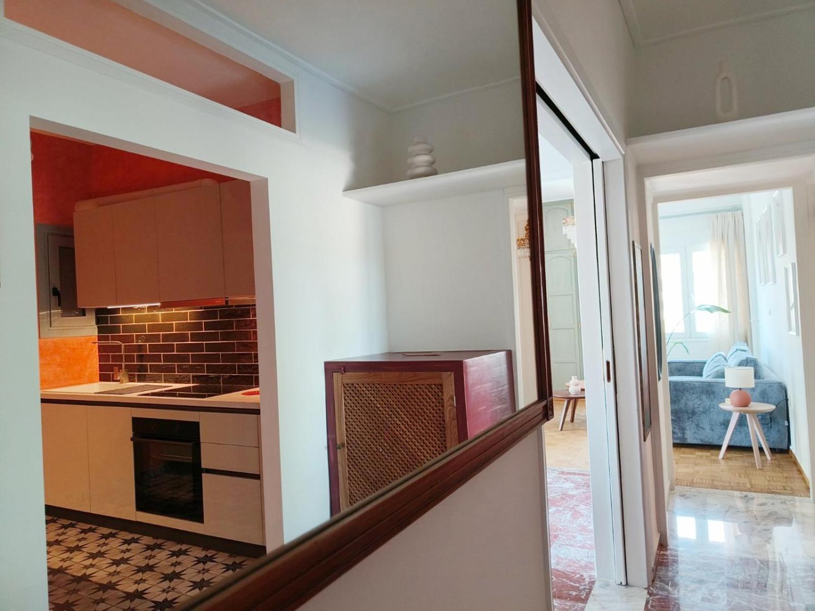 Apartamento Stylish Artistic Flat With View, Three Min To Metro Atenas Exterior foto